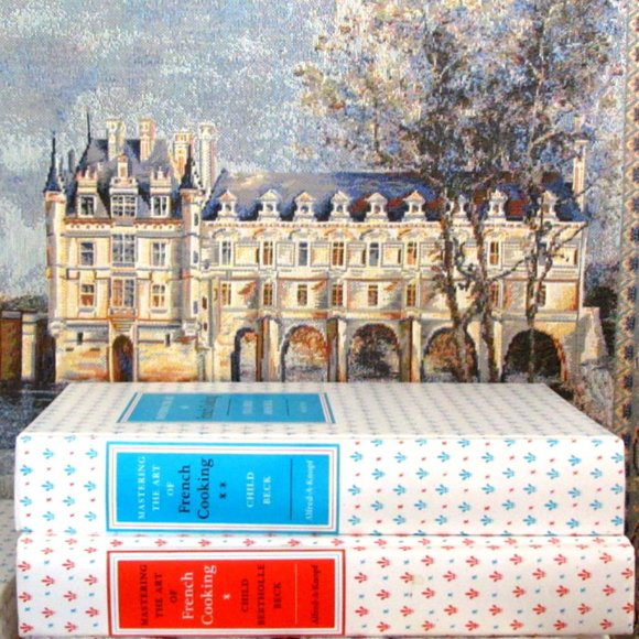 JULIA CHILD FRENCH COOKBOOKS, 2 VOL MASTERING THE ART OF FRENCH COOKING; IN CASE - Picture 3 of 8